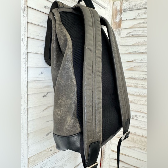 COACH HERITAGE SPORT LEATHER BACKPACK Brown/Gray/Black Distressed - Picture 9 of 14
